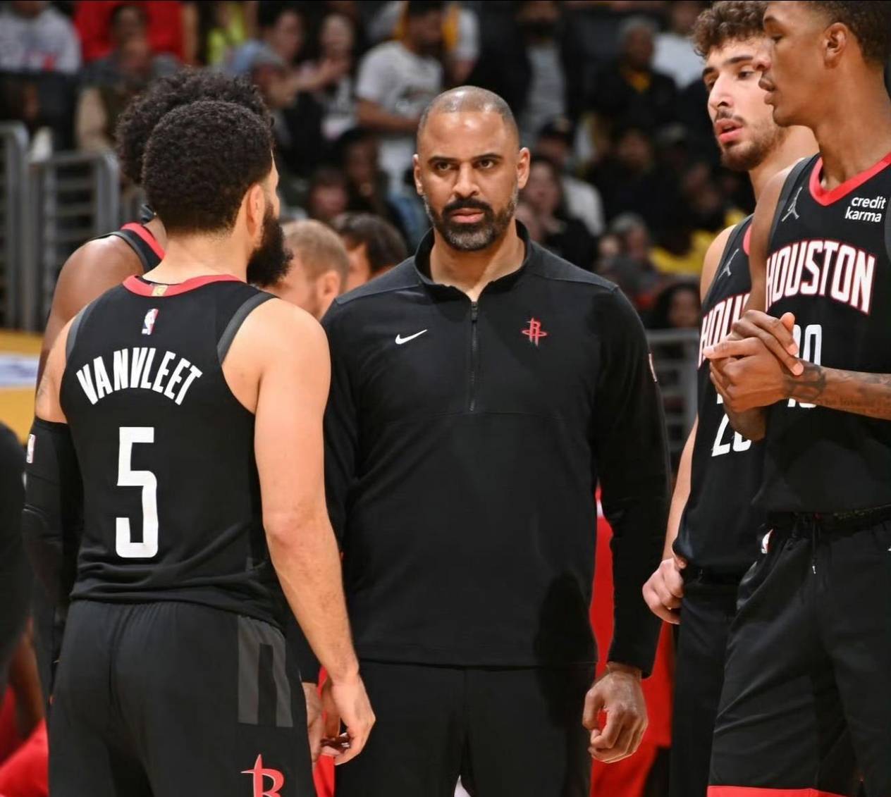 包含窗口期休斯敦火箭备战NBA常规赛北京首钢今夜更衣室发声，转会期浙江队篮板制胜看傻球迷的词条米兰app下载页